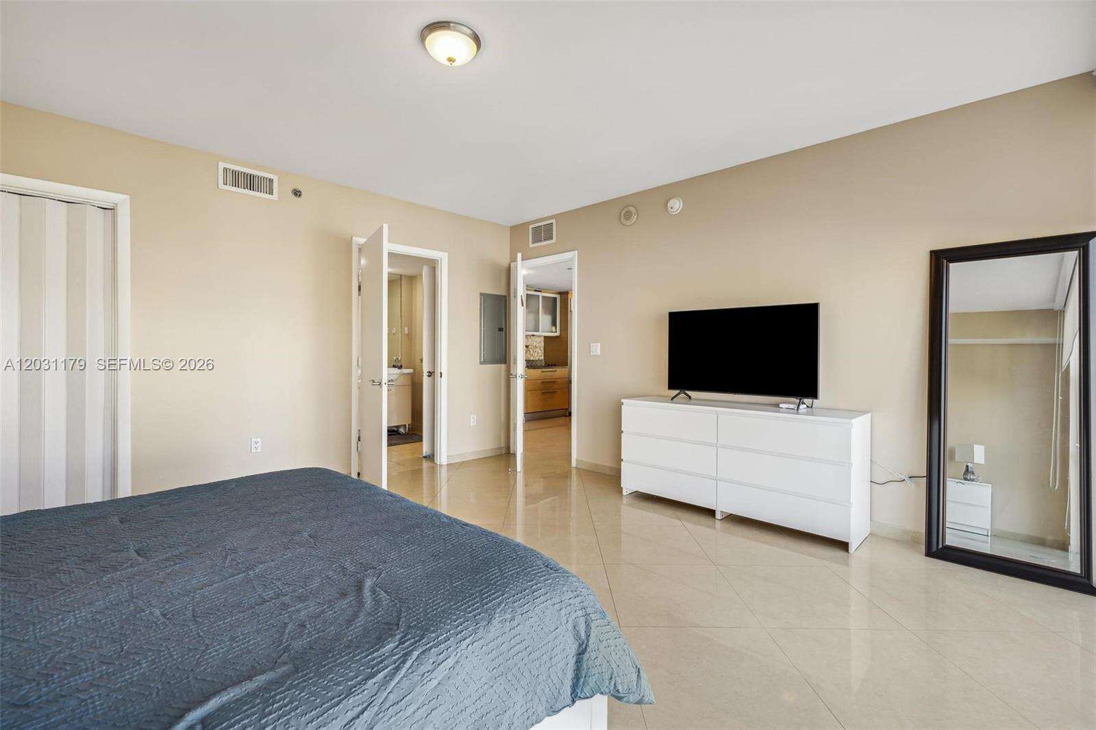 The Beach Club Two at 1830 Ocean Dr, Hallandale Beach, FL 33009 - For Rent photo 13