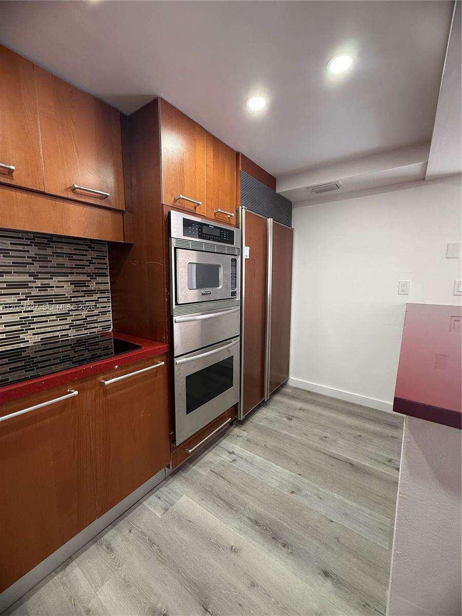 Villa Dorada at 20200 Country Club Dr, Aventura, FL 33180 - For Rent photo 2