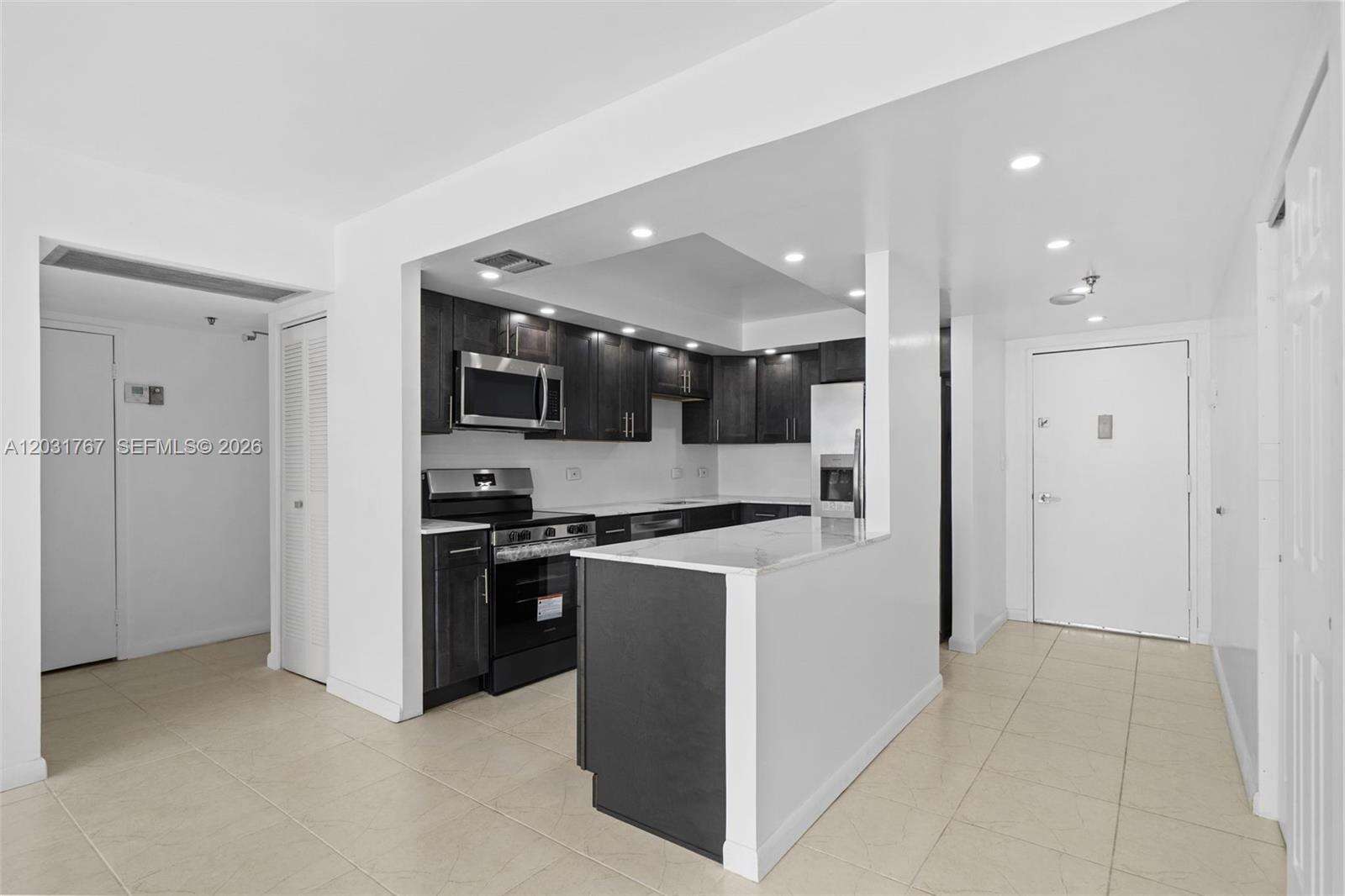 Waterview at 20505 Country Club Dr, Aventura, FL 33180 - For Rent photo 5