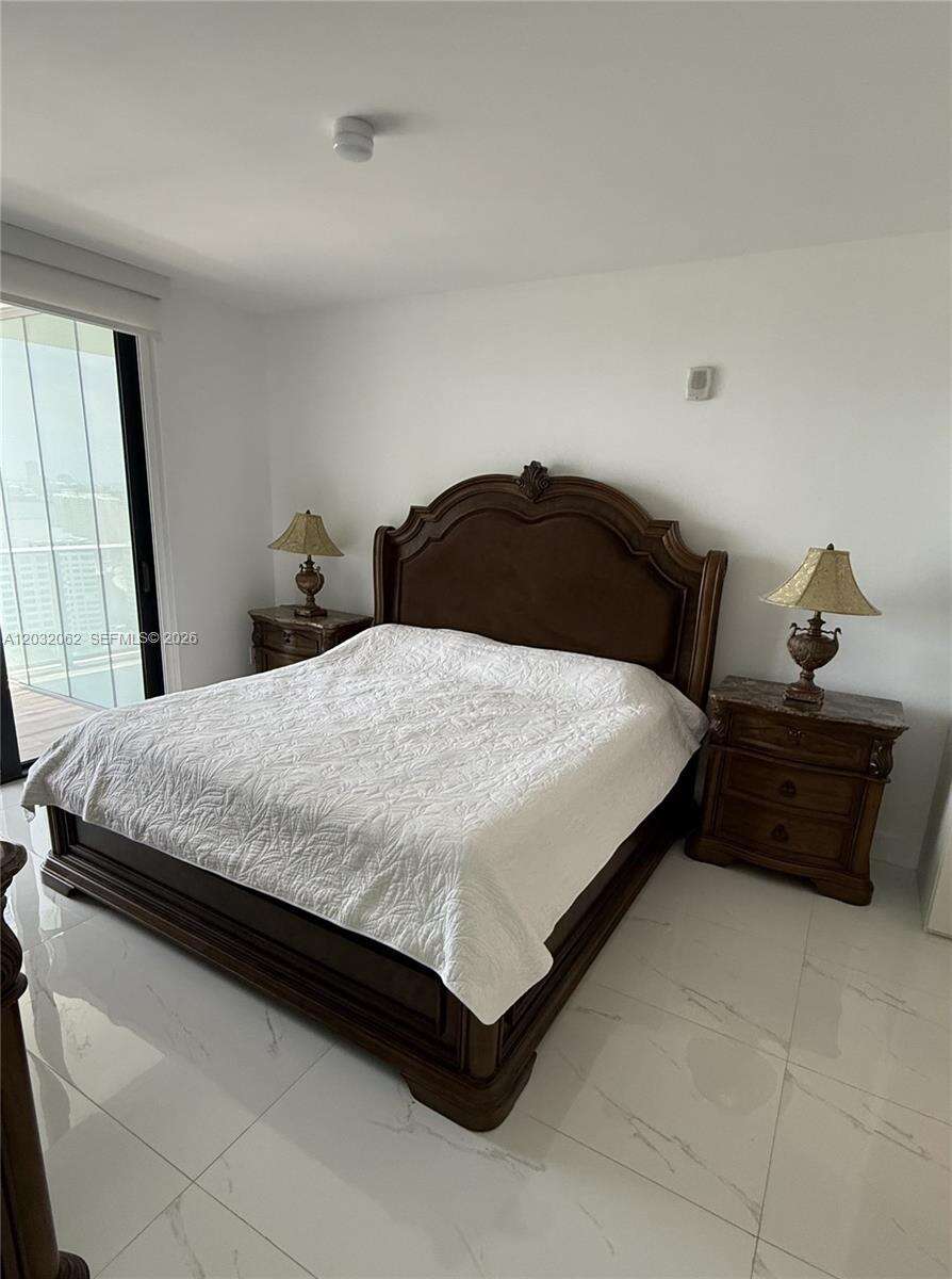 1010 Brickell at 1010 Brickell Ave, Miami, FL 33131 - For Rent photo 5