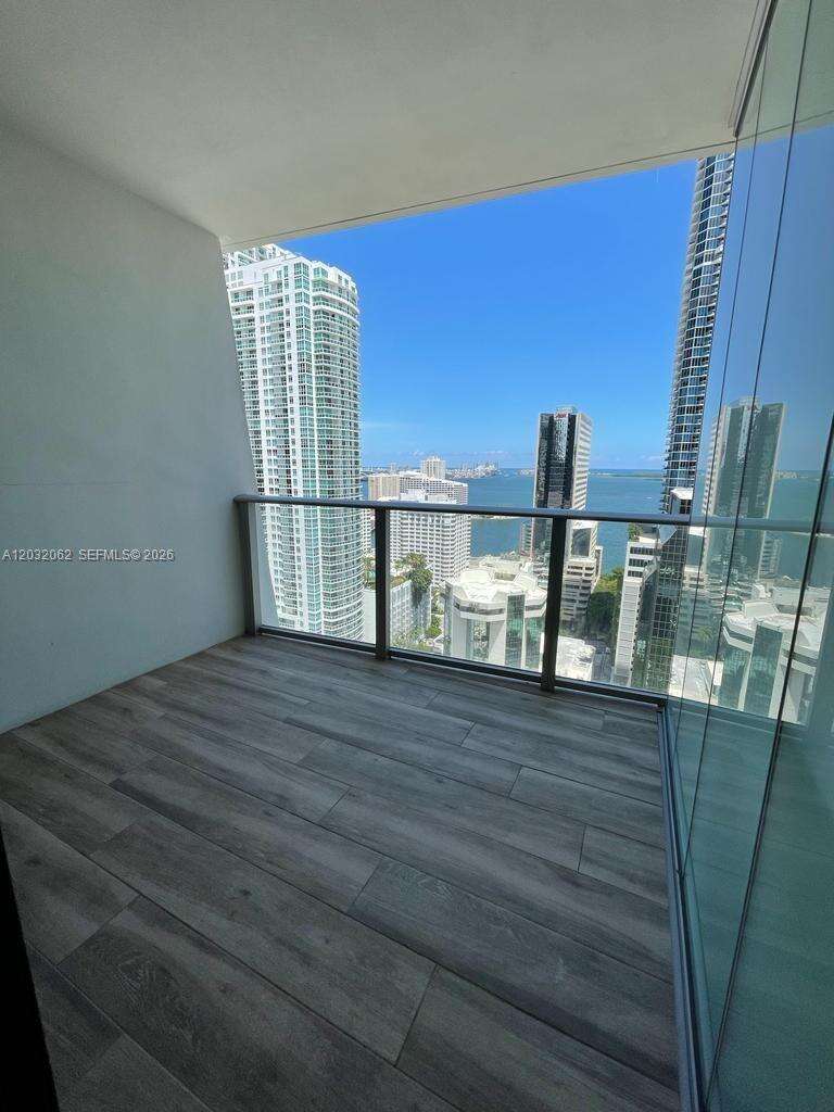1010 Brickell at 1010 Brickell Ave, Miami, FL 33131 - For Rent photo 8