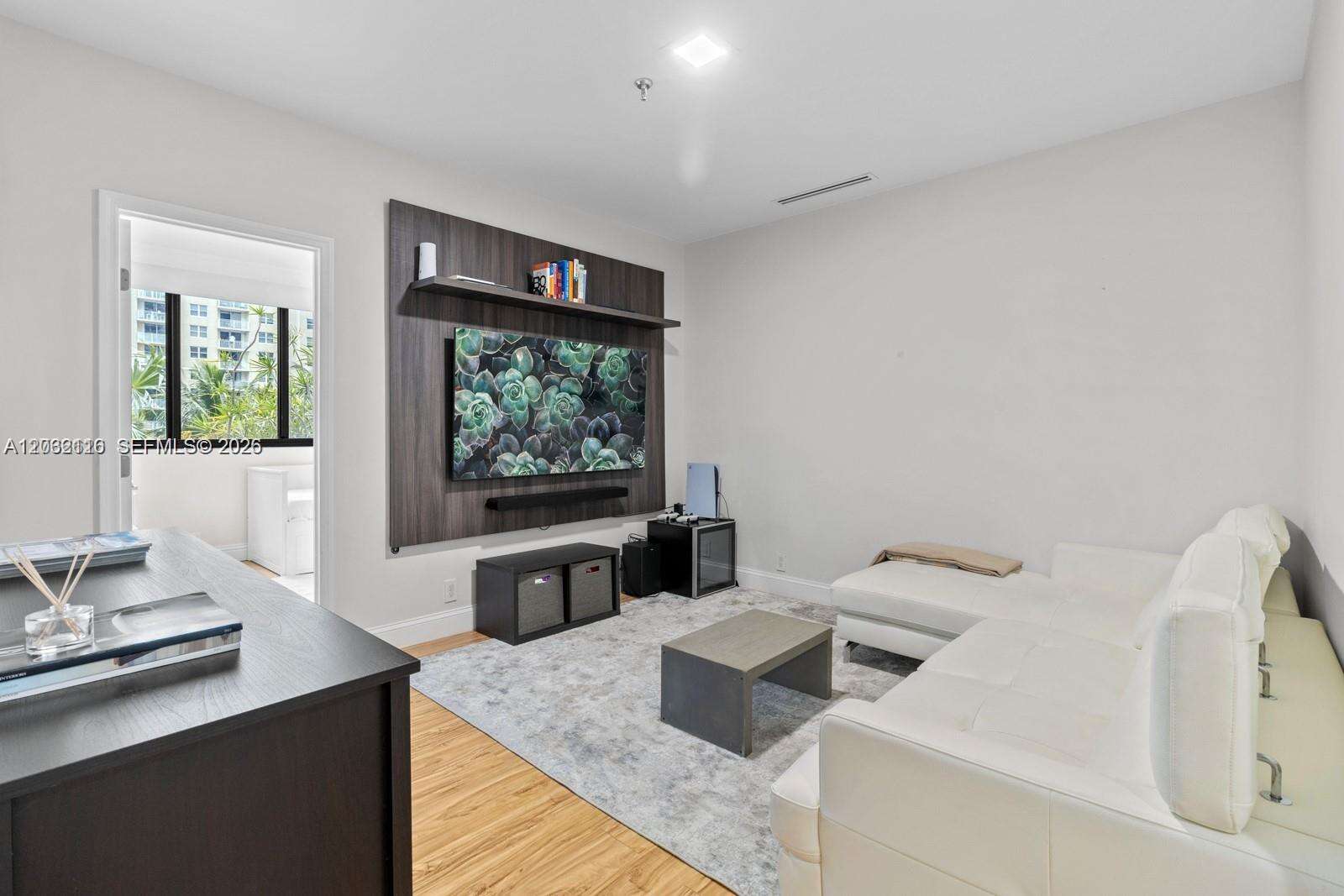 Brickell Key 1 at 520 Brickell Key Dr, Miami, FL 33131 - For Rent photo 18