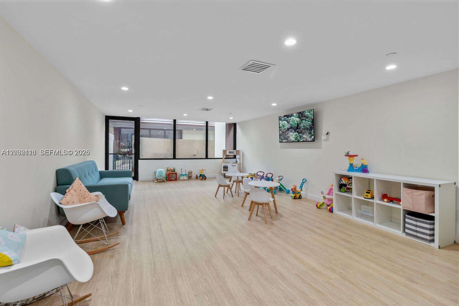 Brickell Key 1 at 520 Brickell Key Dr, Miami, FL 33131 - For Rent photo 26