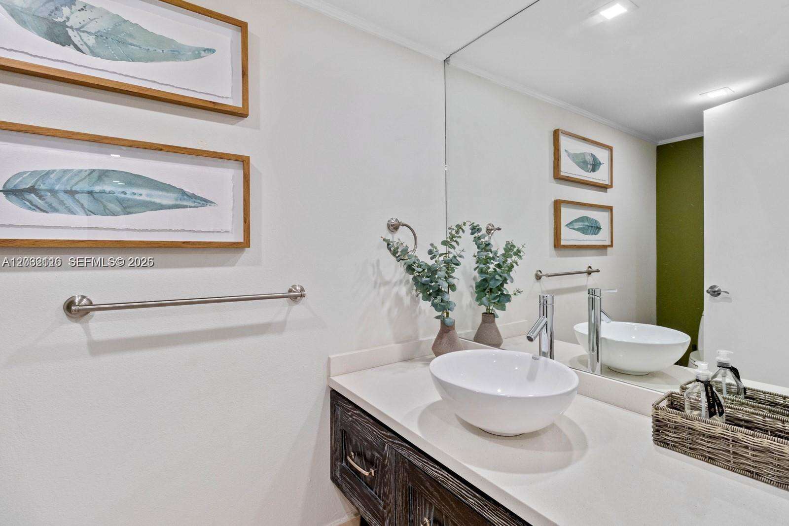 Brickell Key 1 at 520 Brickell Key Dr, Miami, FL 33131 - For Rent photo 27