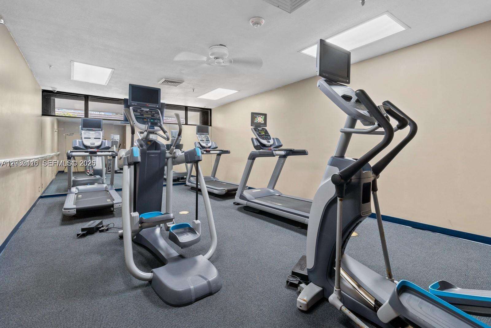 Brickell Key 1 at 520 Brickell Key Dr, Miami, FL 33131 - For Rent photo 30