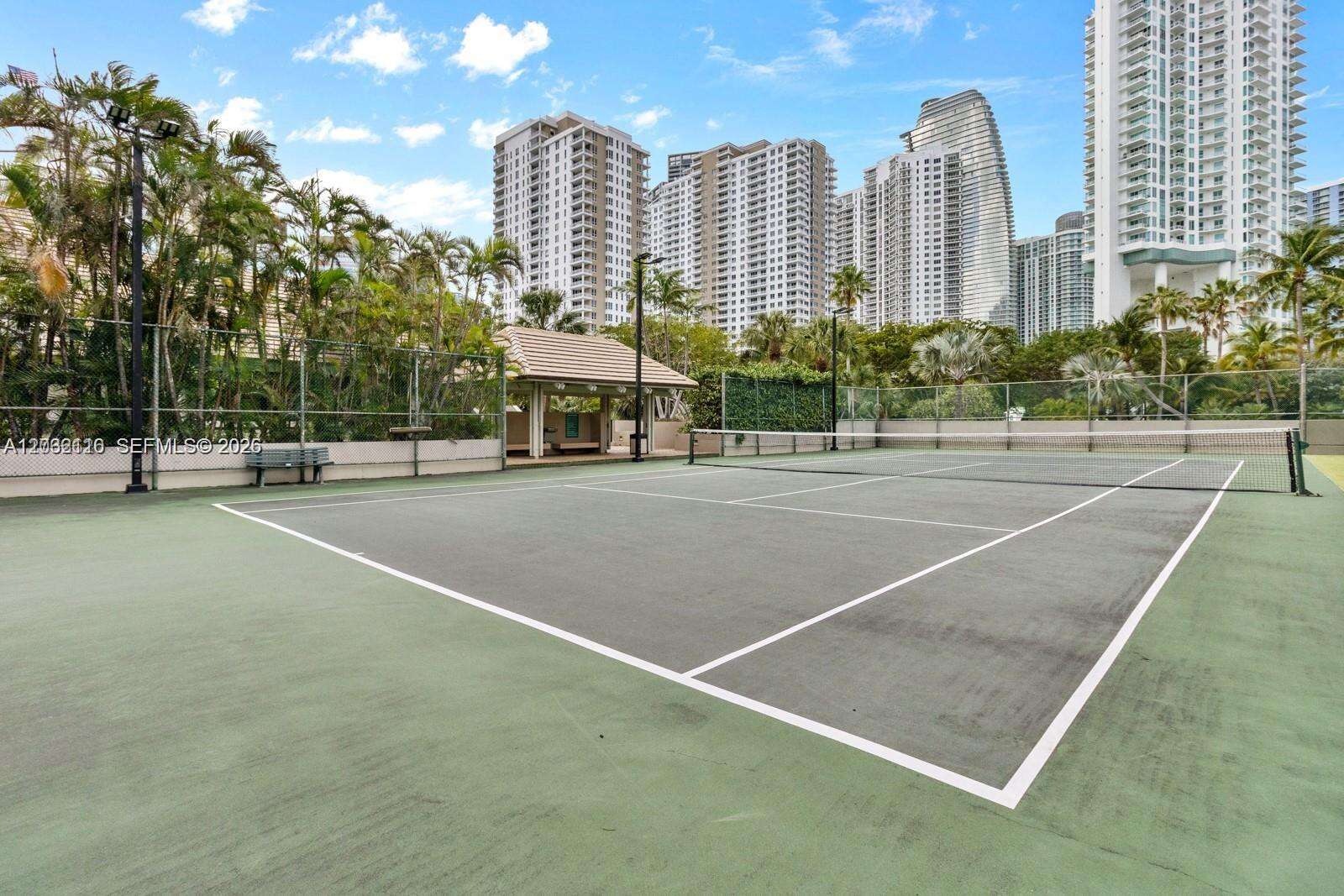 Brickell Key 1 at 520 Brickell Key Dr, Miami, FL 33131 - For Rent photo 35