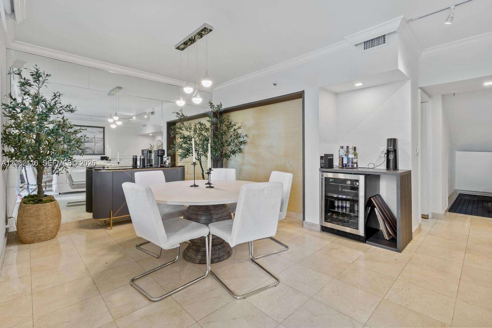 Brickell Key 1 at 520 Brickell Key Dr, Miami, FL 33131 - For Rent photo 5