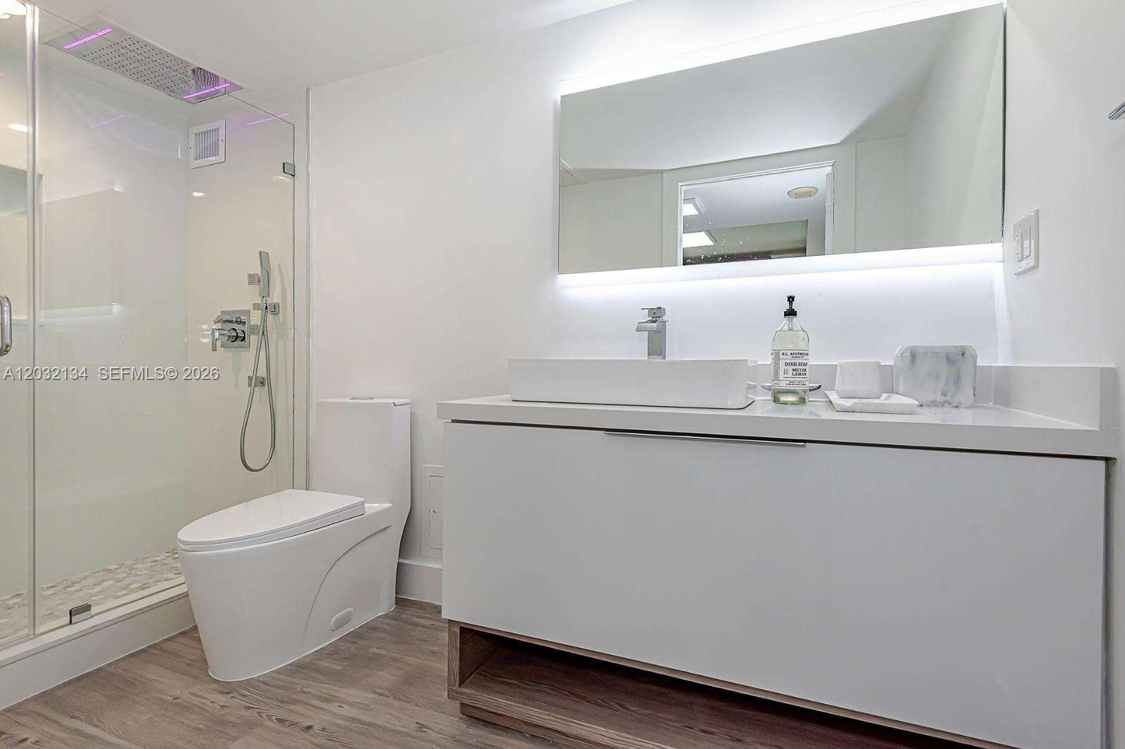 Roney Palace at 2301 Collins Ave, Miami Beach, FL 33139 - For Rent photo 17