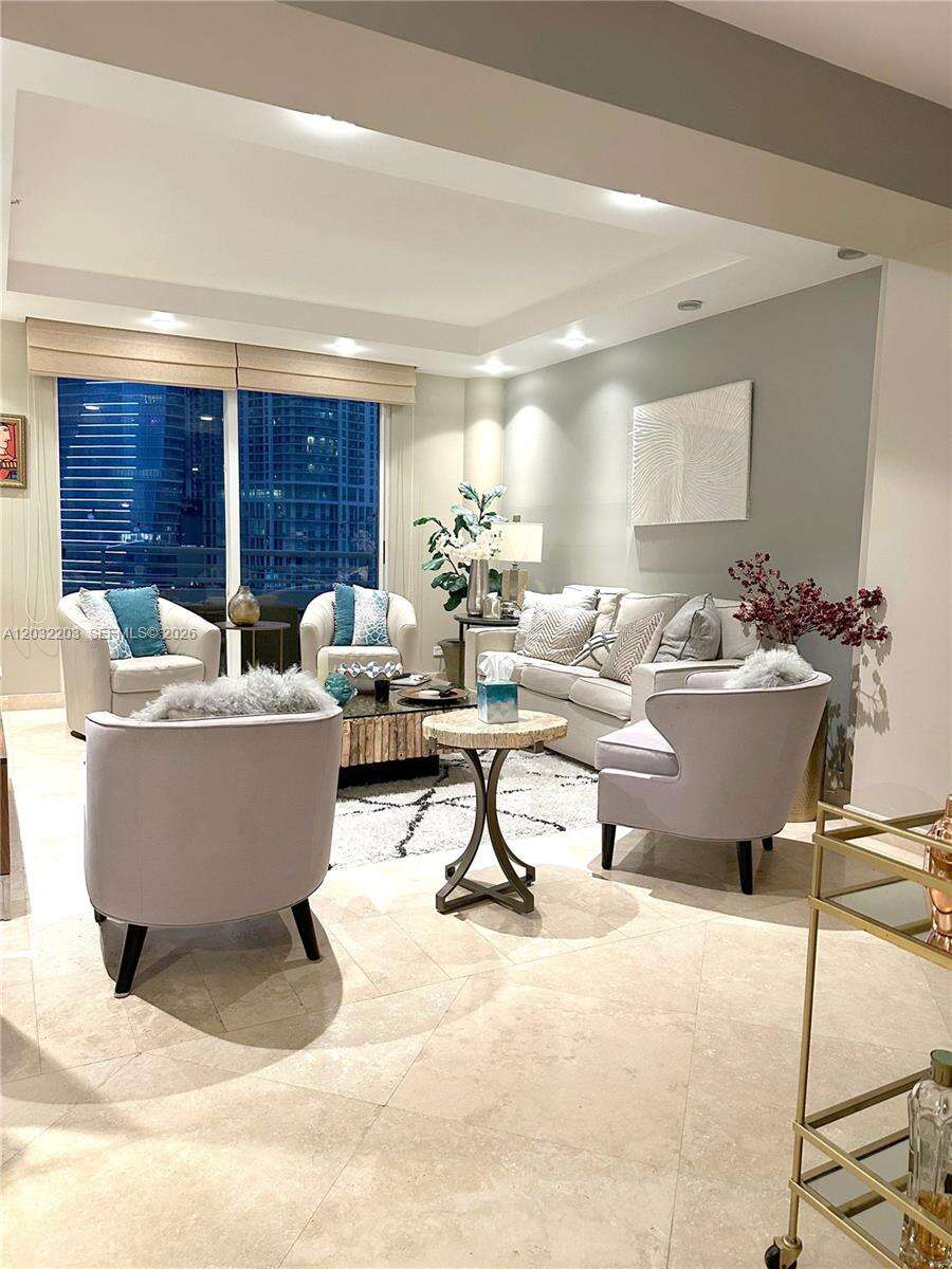 One Tequesta Point at 888 Brickell Key Dr, Miami, FL 33131 - For Rent photo 18