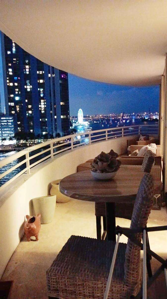 One Tequesta Point at 888 Brickell Key Dr, Miami, FL 33131 - For Rent photo 22