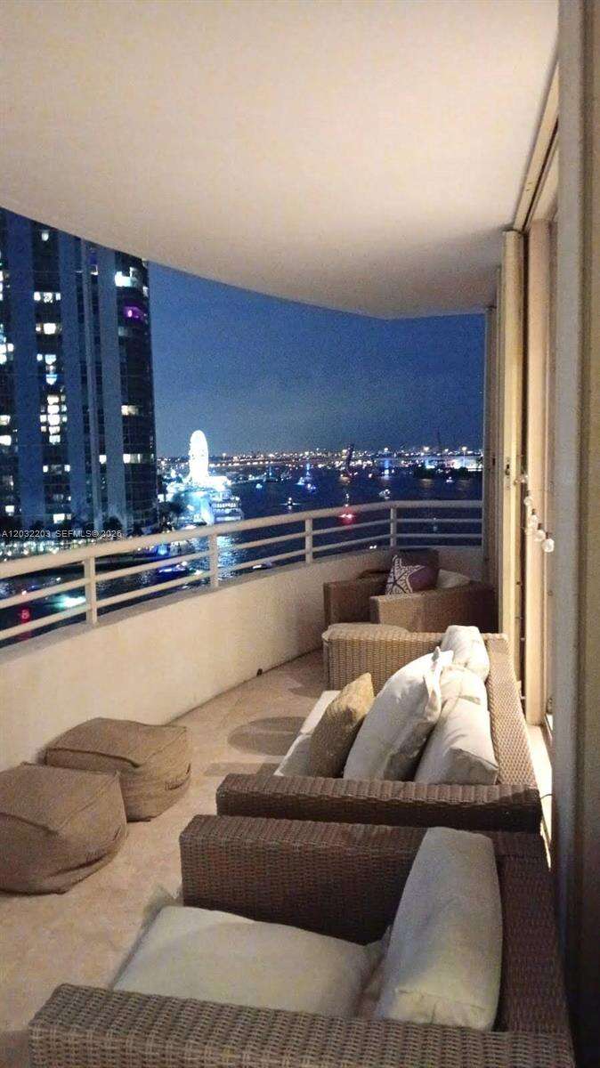 One Tequesta Point at 888 Brickell Key Dr, Miami, FL 33131 - For Rent photo 23