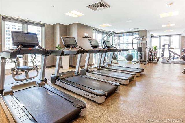 The Plaza On Brickell East at 950 Brickell Bay Dr, Miami, FL 33131 - For Rent photo 12