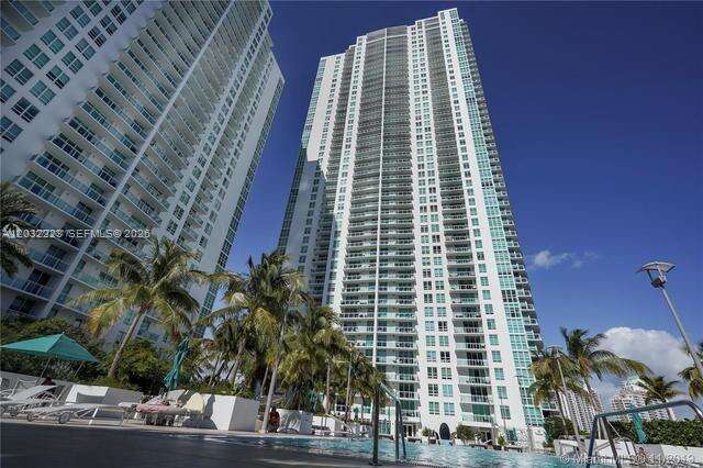 The Plaza On Brickell East at 950 Brickell Bay Dr, Miami, FL 33131 - For Rent photo 13