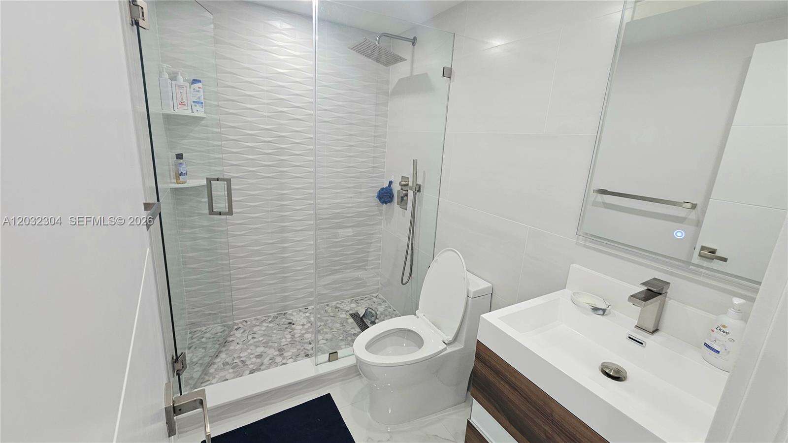 The Hemispheres at 1950 Ocean Dr, Hallandale Beach, FL 33009 - For Rent photo 16