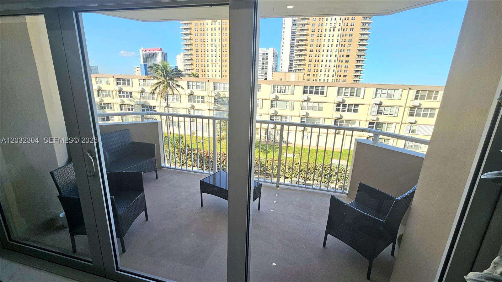 The Hemispheres at 1950 Ocean Dr, Hallandale Beach, FL 33009 - For Rent photo 25
