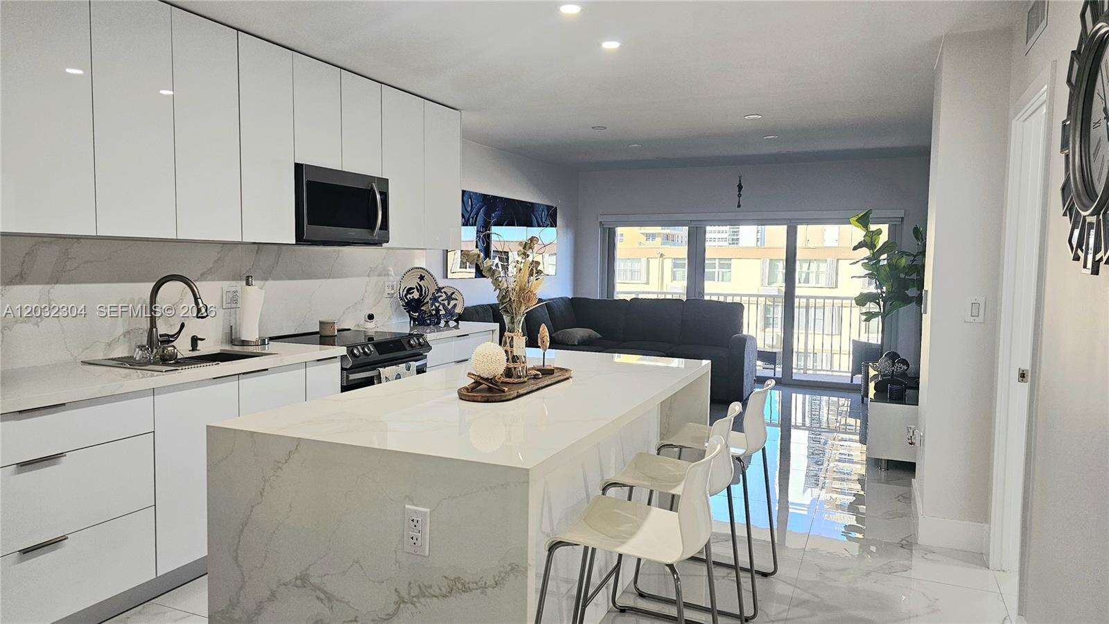 The Hemispheres at 1950 Ocean Dr, Hallandale Beach, FL 33009 - For Rent photo 4