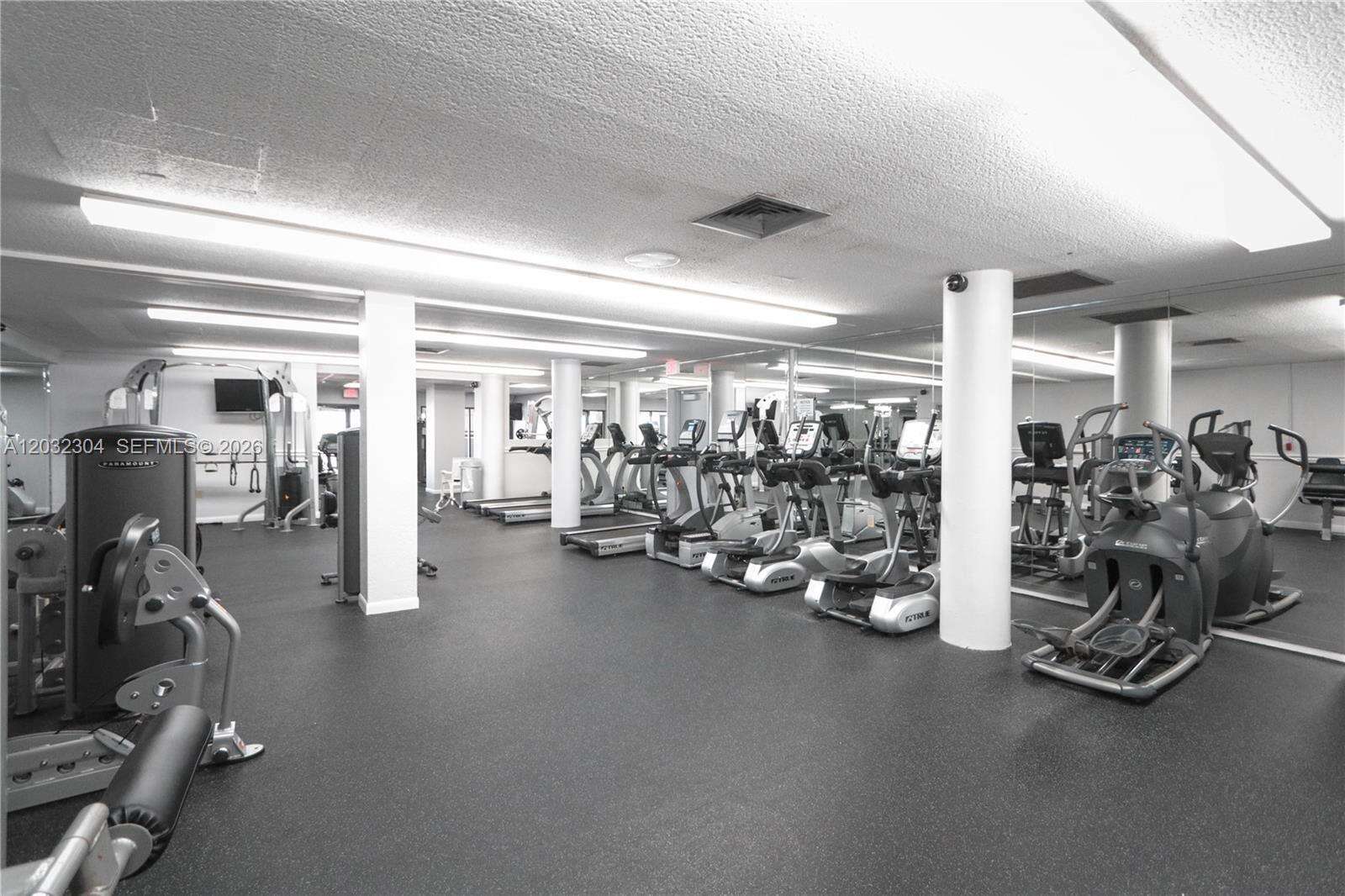 The Hemispheres at 1950 Ocean Dr, Hallandale Beach, FL 33009 - For Rent photo 32