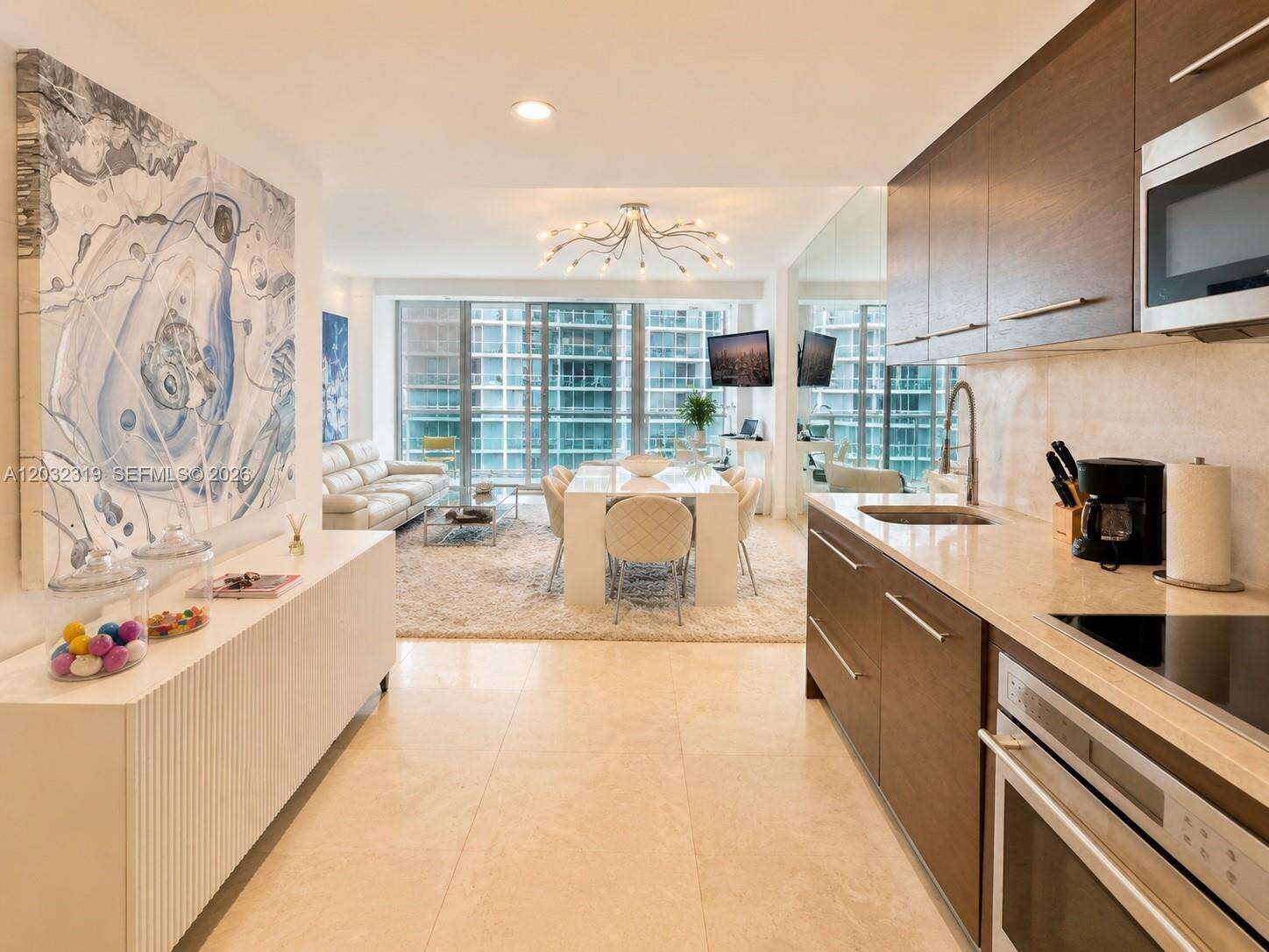 Icon Brickell 2 at 495 Brickell Ave, Miami, FL 33131 - For Rent photo 2