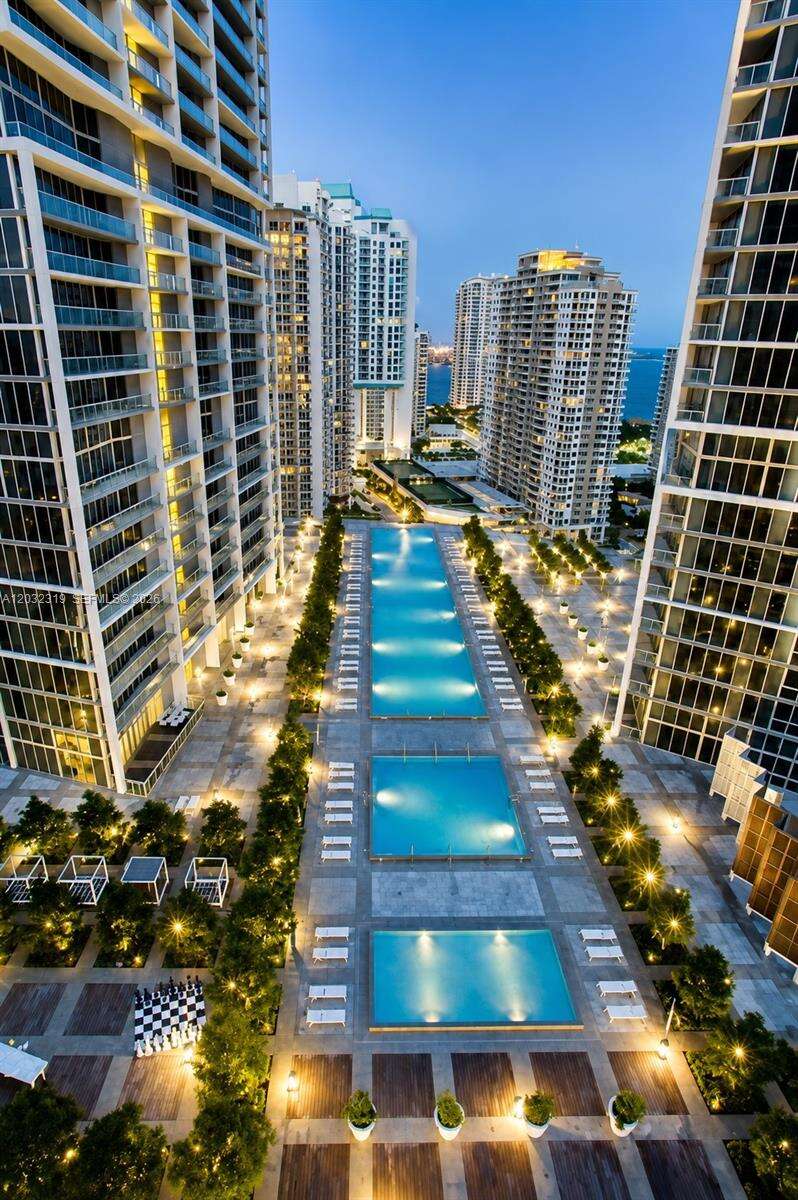 Icon Brickell 2 at 495 Brickell Ave, Miami, FL 33131 - For Rent photo 7