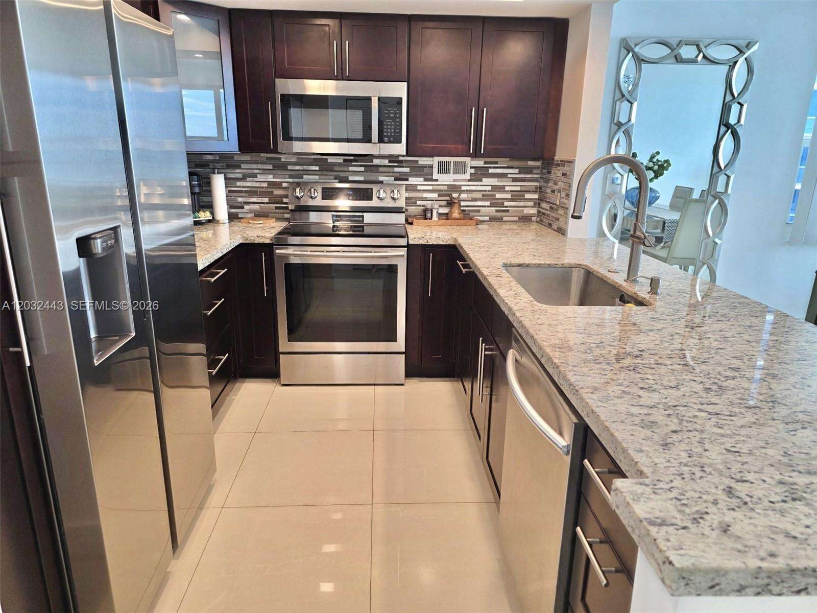 Alexander Towers at 3505 Ocean Dr, Hollywood, FL 33019 - For Rent photo 8