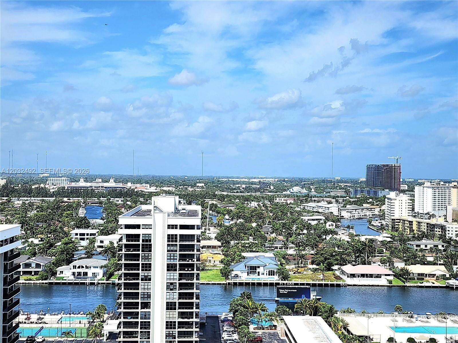 Parker Plaza at 2030 Ocean Dr, Hallandale Beach, FL 33009 - For Rent photo 2