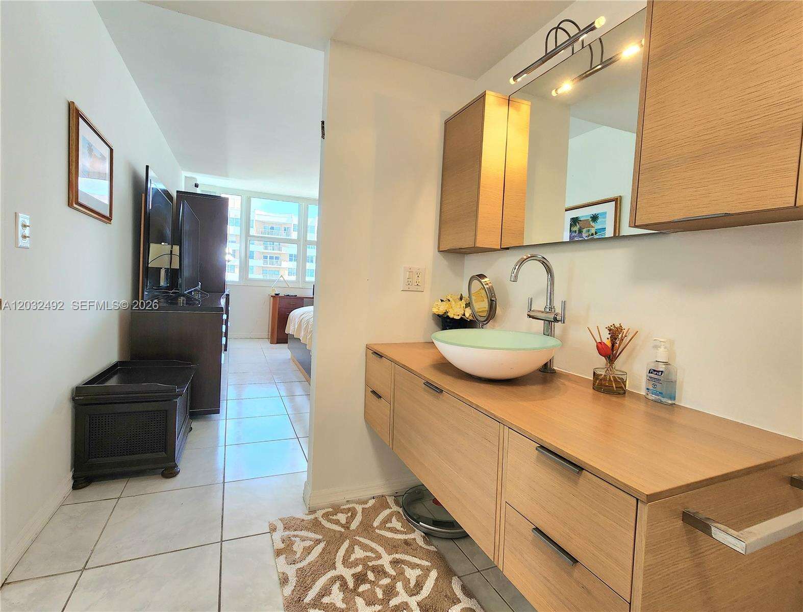 Parker Plaza at 2030 Ocean Dr, Hallandale Beach, FL 33009 - For Rent photo 13