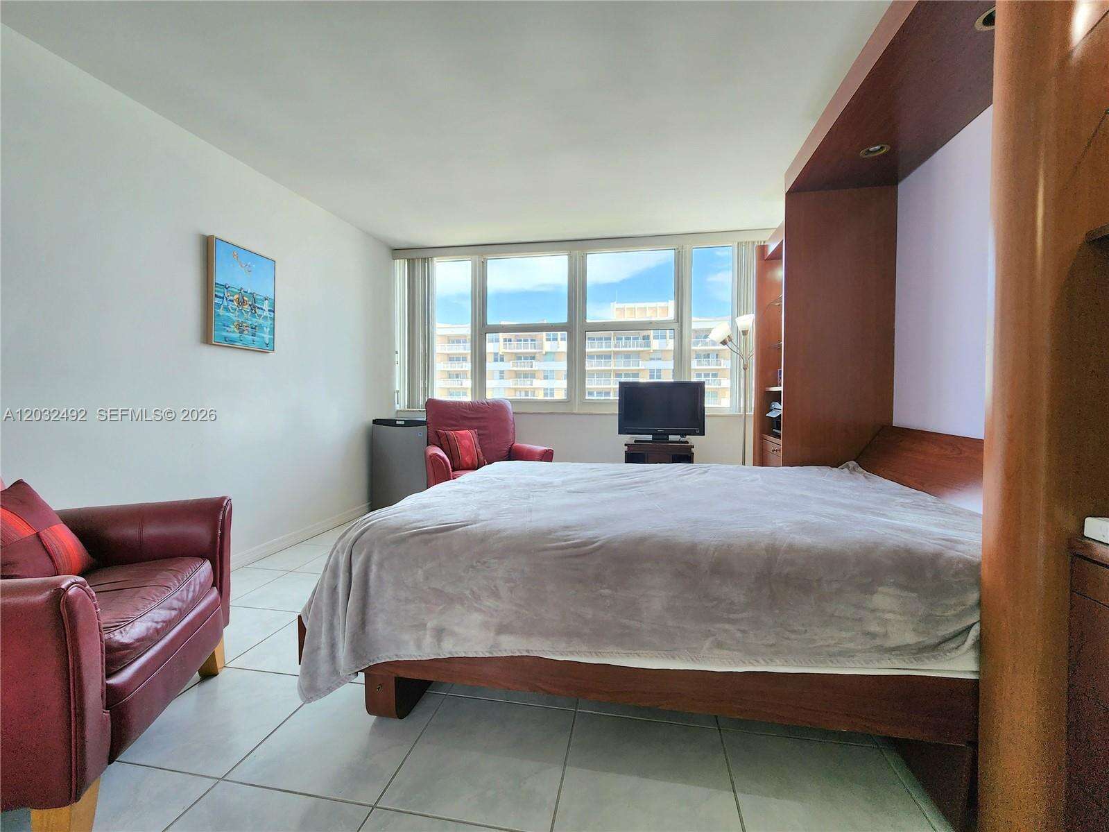 Parker Plaza at 2030 Ocean Dr, Hallandale Beach, FL 33009 - For Rent photo 19