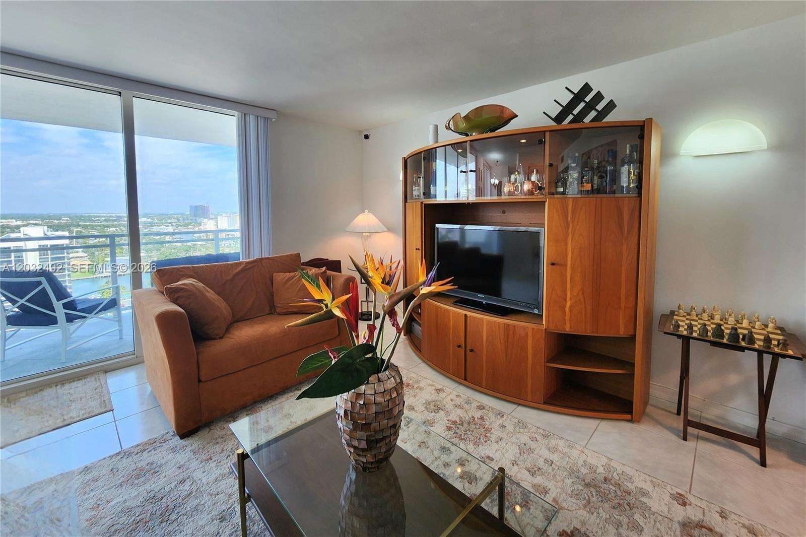 Parker Plaza at 2030 Ocean Dr, Hallandale Beach, FL 33009 - For Rent photo 7