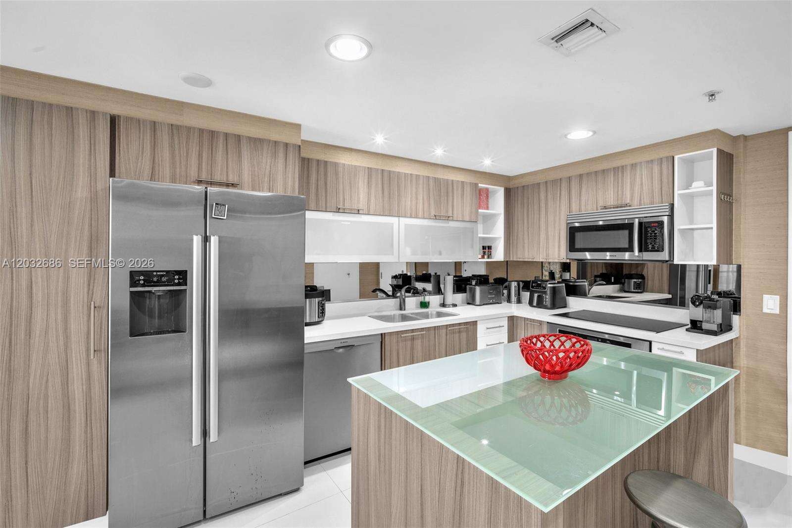 Eden House at 6700 Indian Creek Dr, Miami Beach, FL 33141 - For Rent photo 11