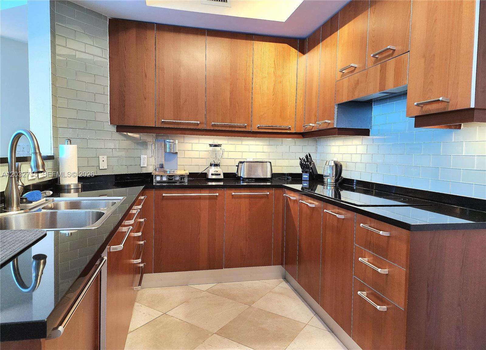 Ocean Palms at 3101 Ocean Dr, Hollywood, FL 33019 - For Rent photo 8