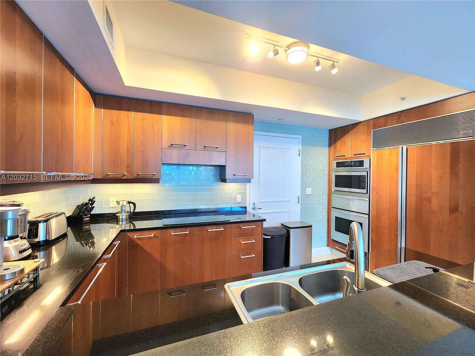 Ocean Palms at 3101 Ocean Dr, Hollywood, FL 33019 - For Rent photo 9