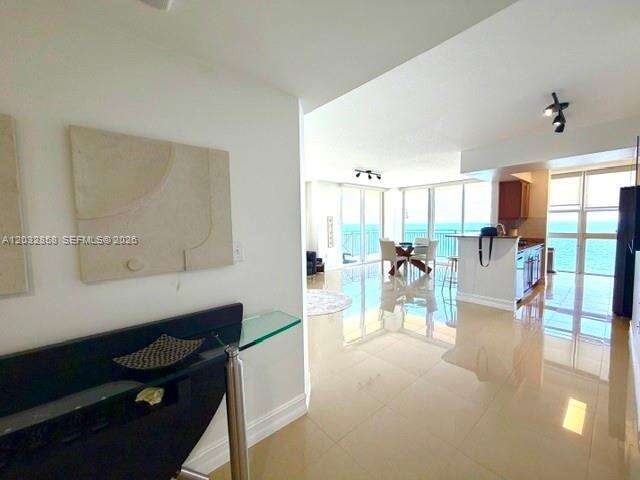 2080 Ocean Dr, Hallandale Beach, FL 33009 - For Rent photo 17