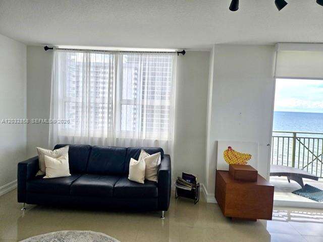 2080 Ocean Dr, Hallandale Beach, FL 33009 - For Rent photo 7