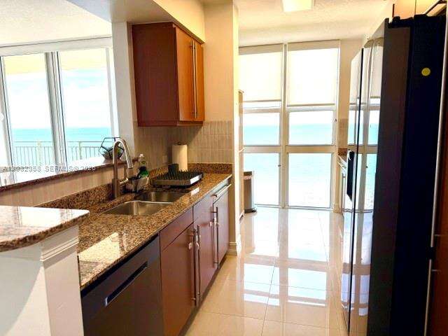 2080 Ocean Dr, Hallandale Beach, FL 33009 - For Rent photo 8
