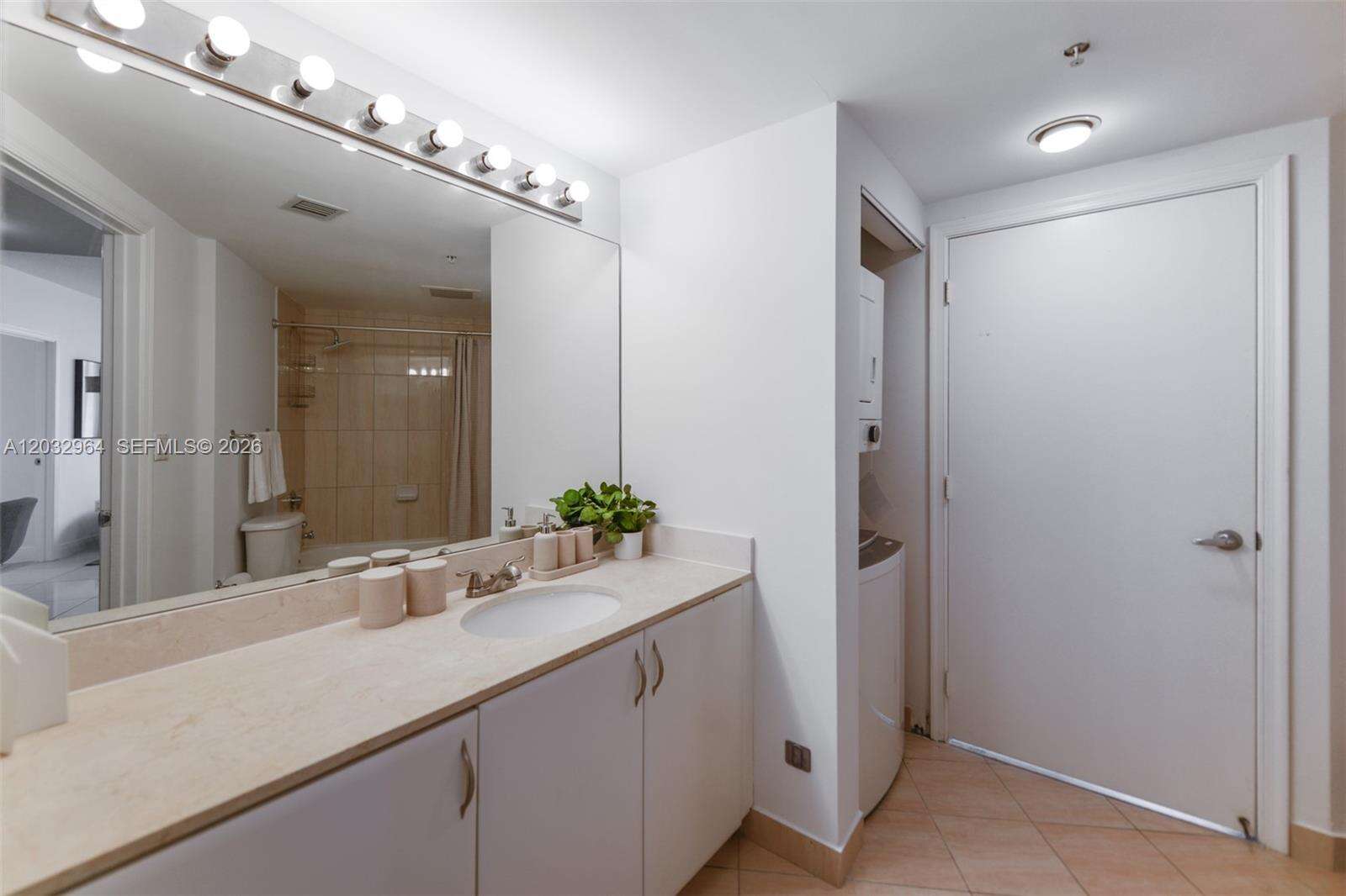 Opera Tower at 1750 Bayshore Dr, Miami, FL 33132 - For Rent photo 14