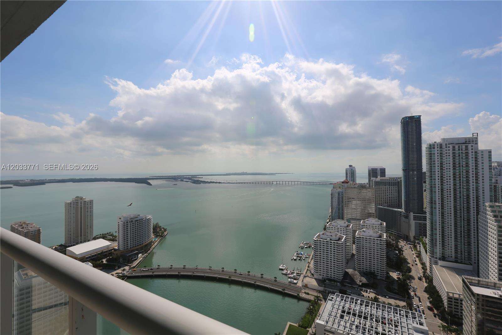 Icon Brickell 2 at 495 Brickell Ave, Miami, FL 33131 - For Rent photo 9