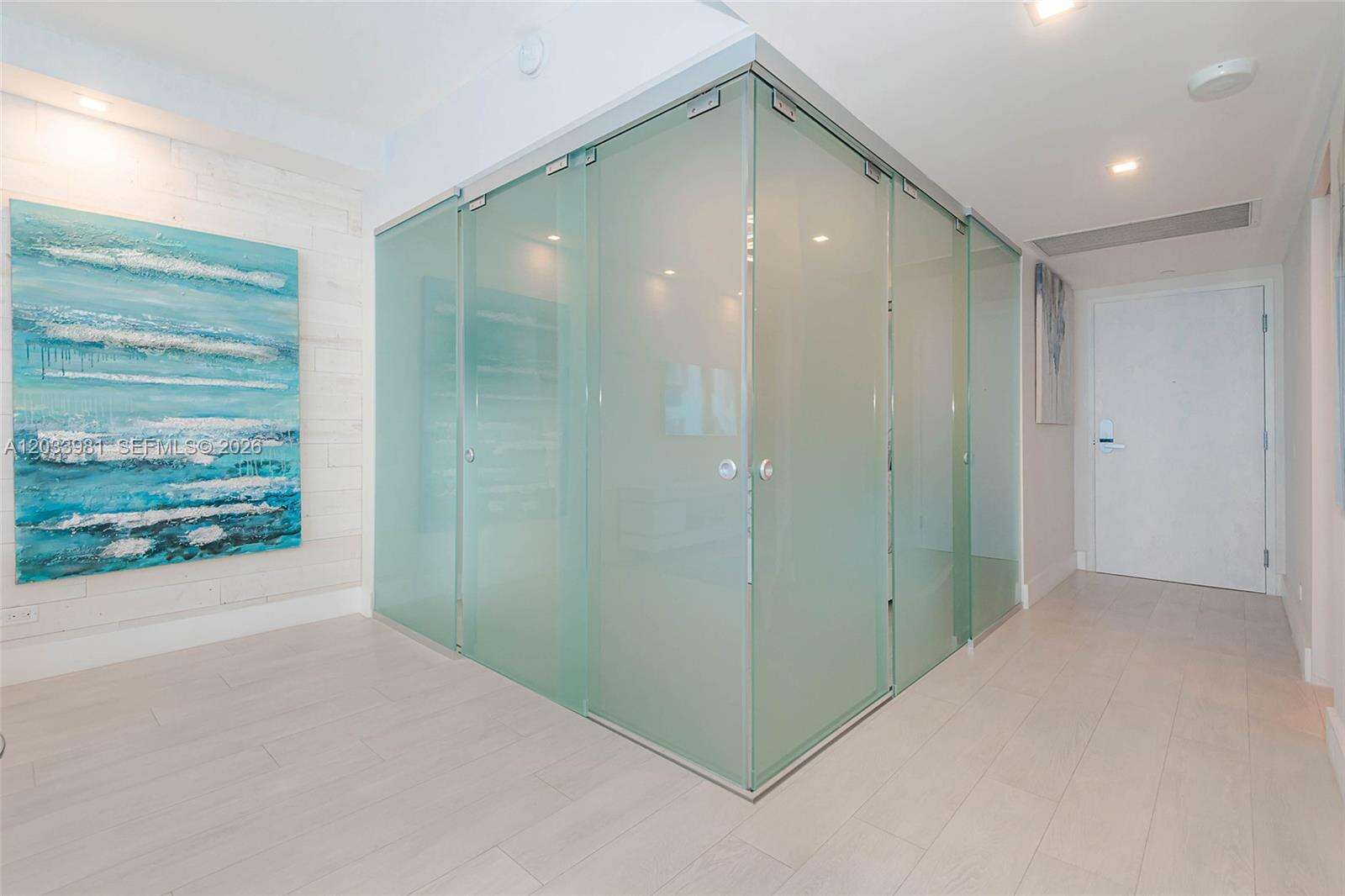 Roney Palace at 2301 Collins Ave, Miami Beach, FL 33139 - For Rent photo 18