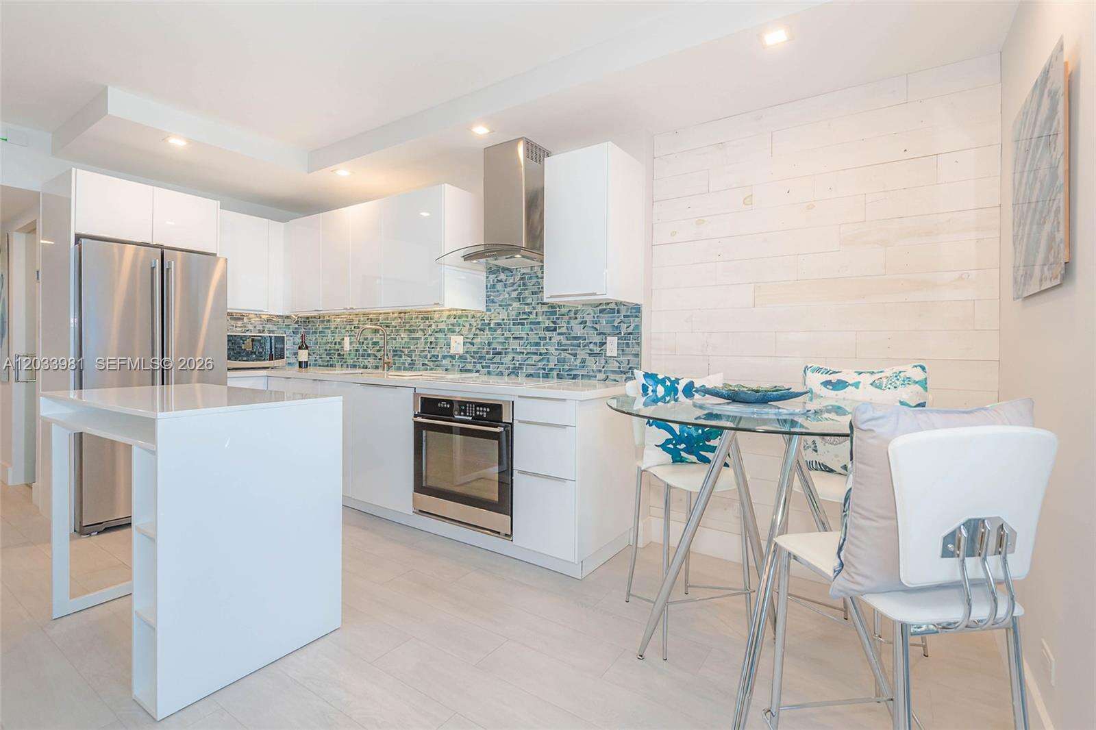 Roney Palace at 2301 Collins Ave, Miami Beach, FL 33139 - For Rent photo 9