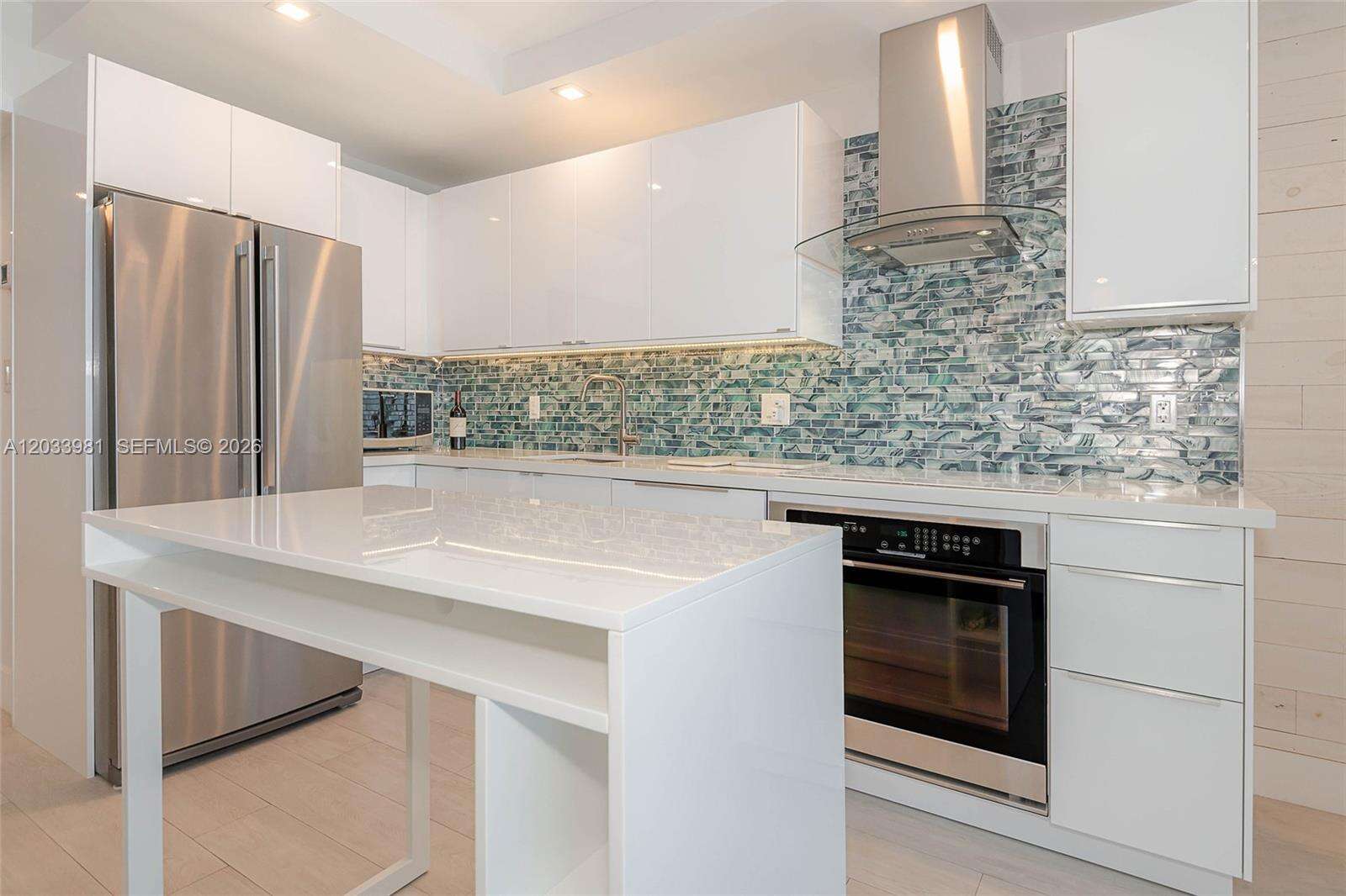 Roney Palace at 2301 Collins Ave, Miami Beach, FL 33139 - For Rent photo 10