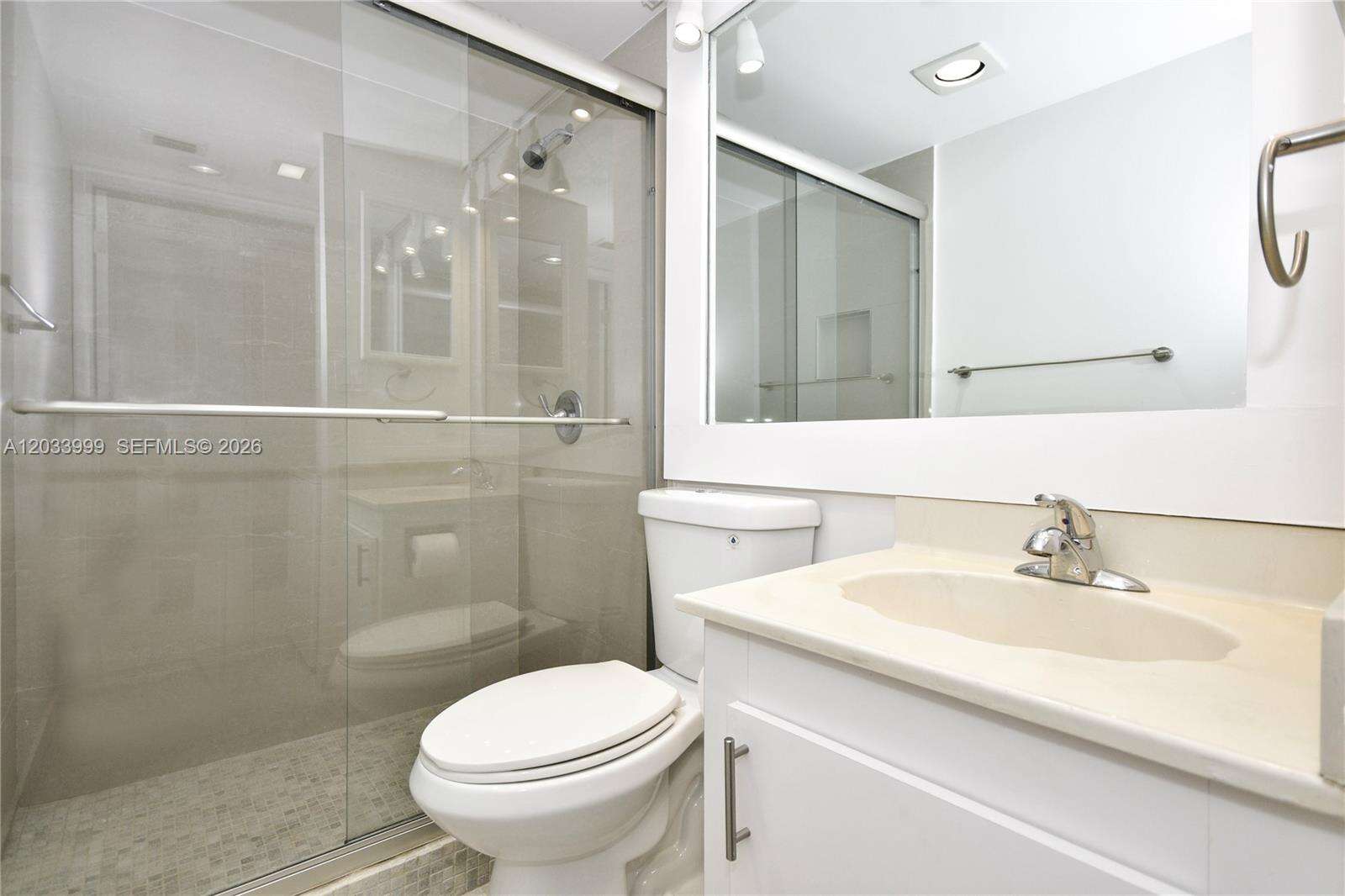 Waterview at 20505 Country Club Dr, Aventura, FL 33180 - For Rent photo 15