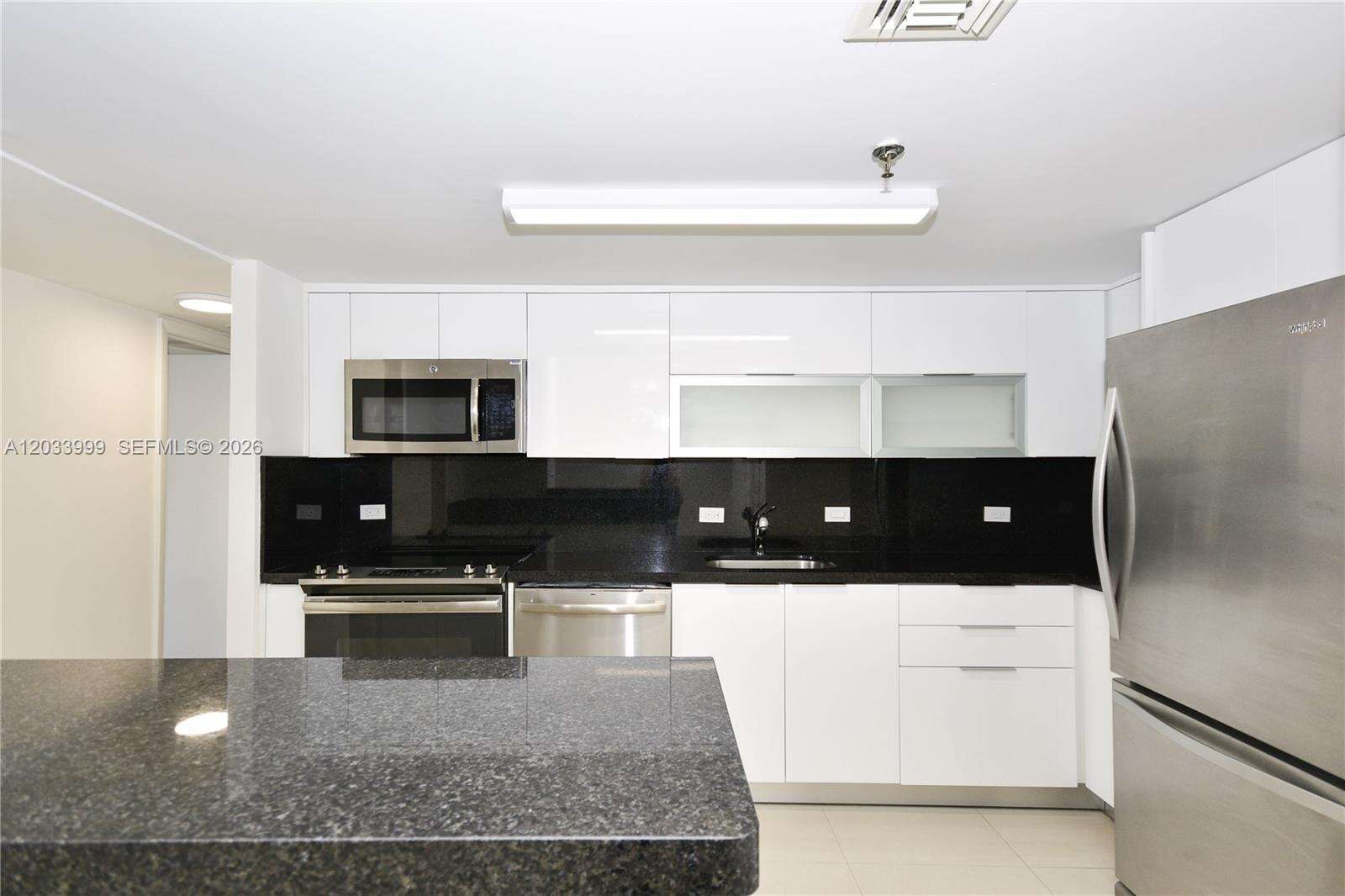 Waterview at 20505 Country Club Dr, Aventura, FL 33180 - For Rent photo 3