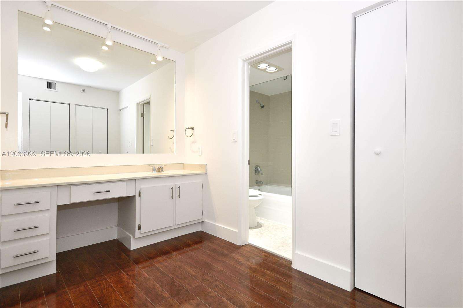 Waterview at 20505 Country Club Dr, Aventura, FL 33180 - For Rent photo 8