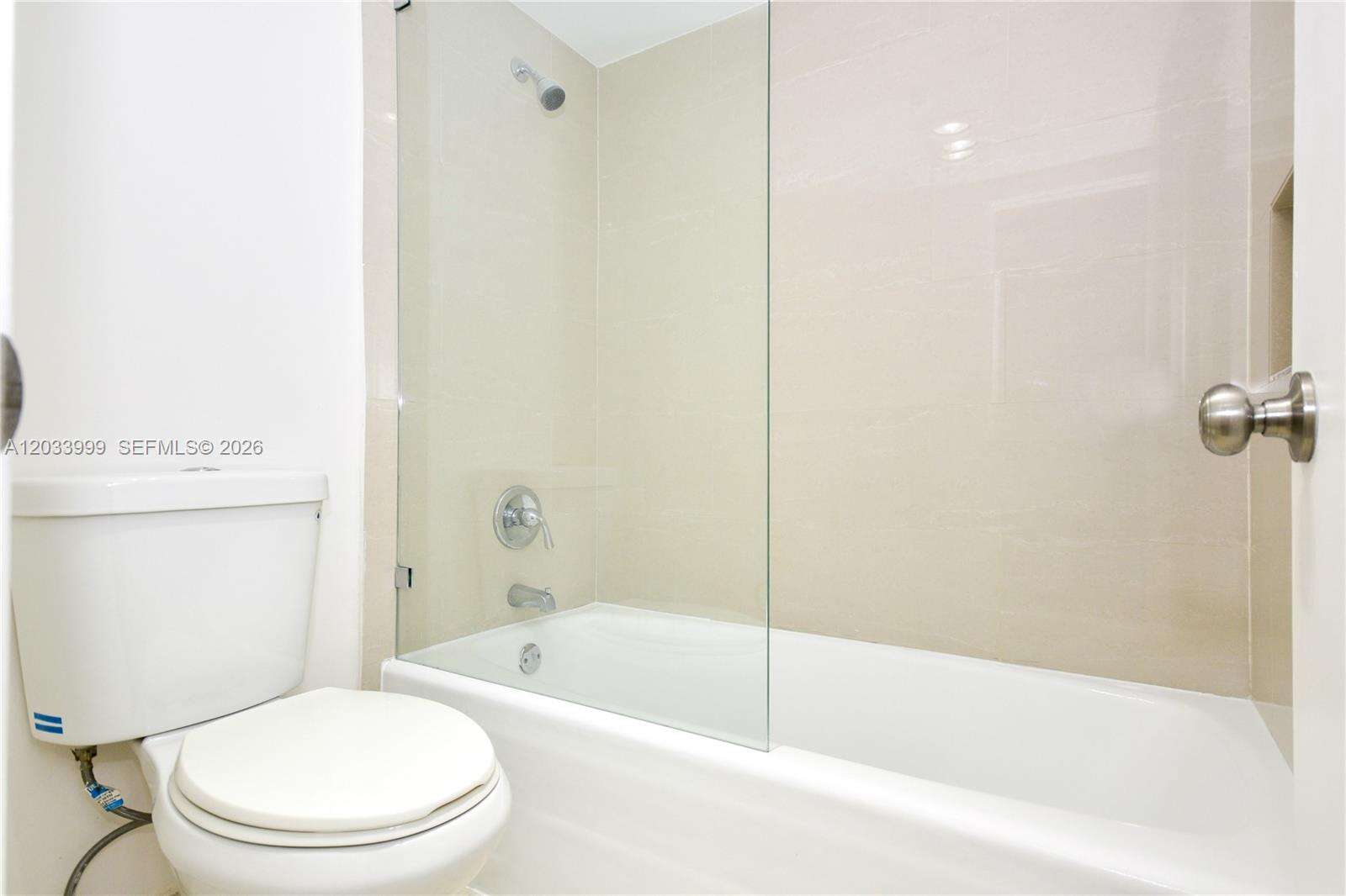 Waterview at 20505 Country Club Dr, Aventura, FL 33180 - For Rent photo 9