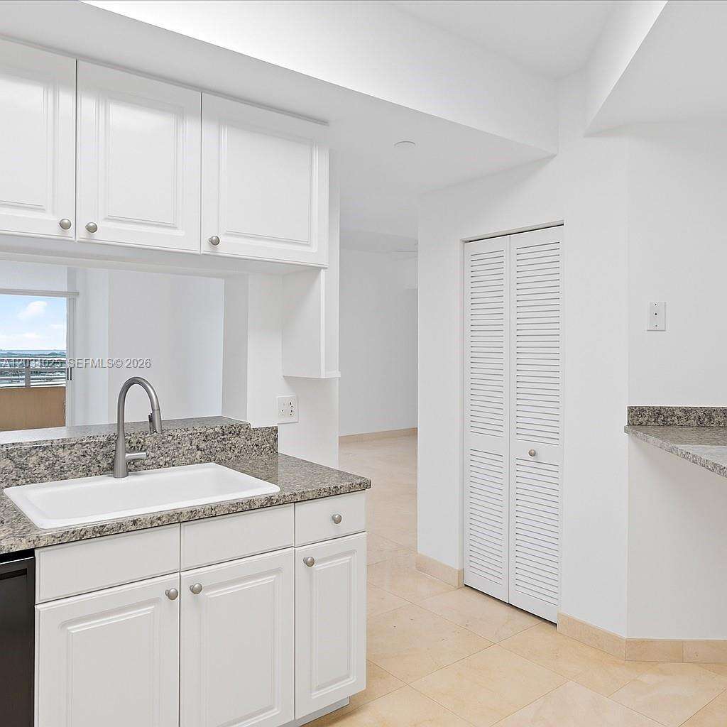 One Tequesta Point at 888 Brickell Key Dr, Miami, FL 33131 - For Rent photo 21