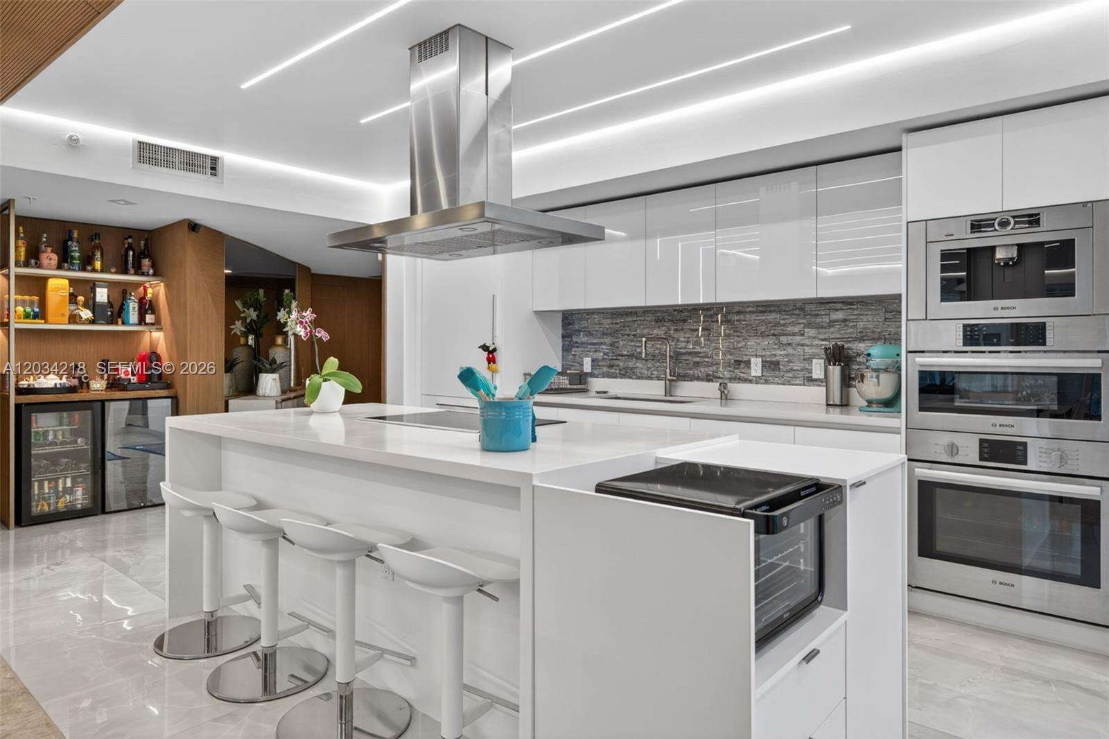 Parque Towers at 300 Sunny Isles Blvd, Sunny Isles Beach, FL 33160 - For Rent photo 11