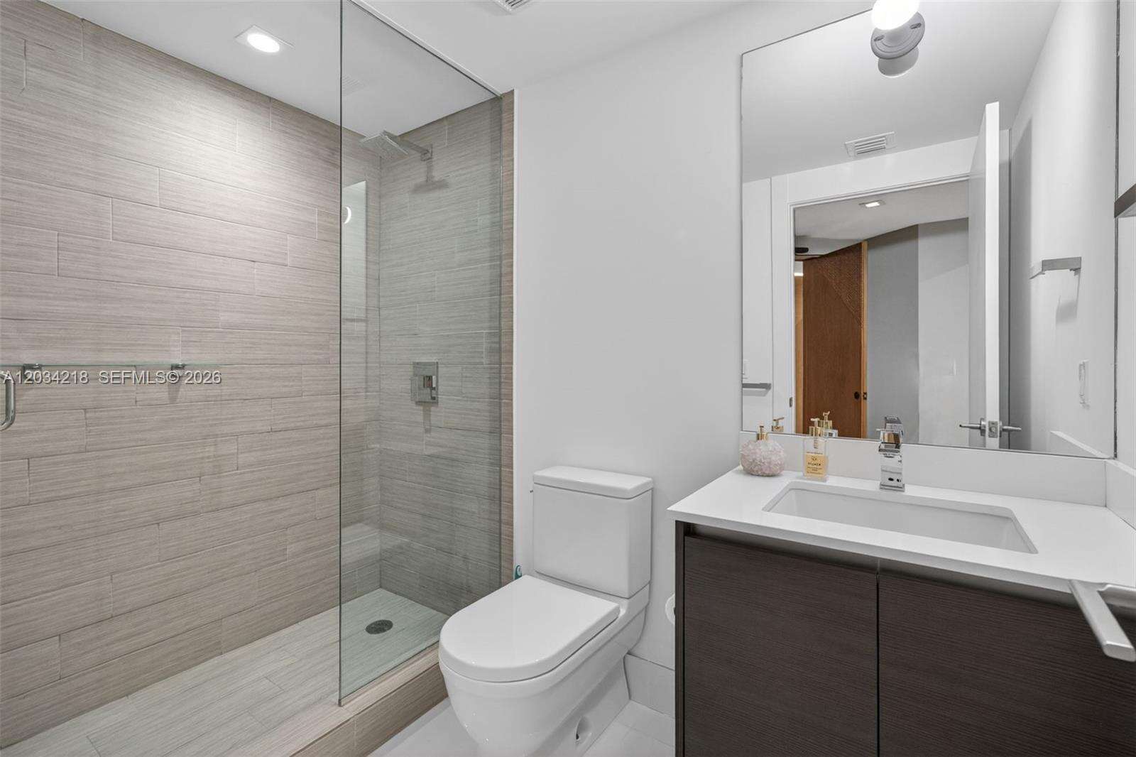 Parque Towers at 300 Sunny Isles Blvd, Sunny Isles Beach, FL 33160 - For Rent photo 48