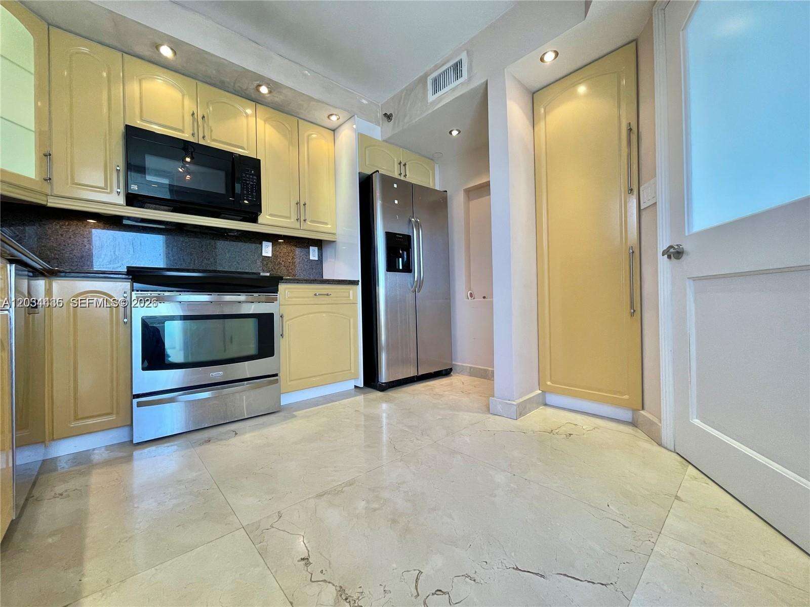 Parc Central East at 3300 192 St, Aventura, FL 33180 - For Rent photo 13