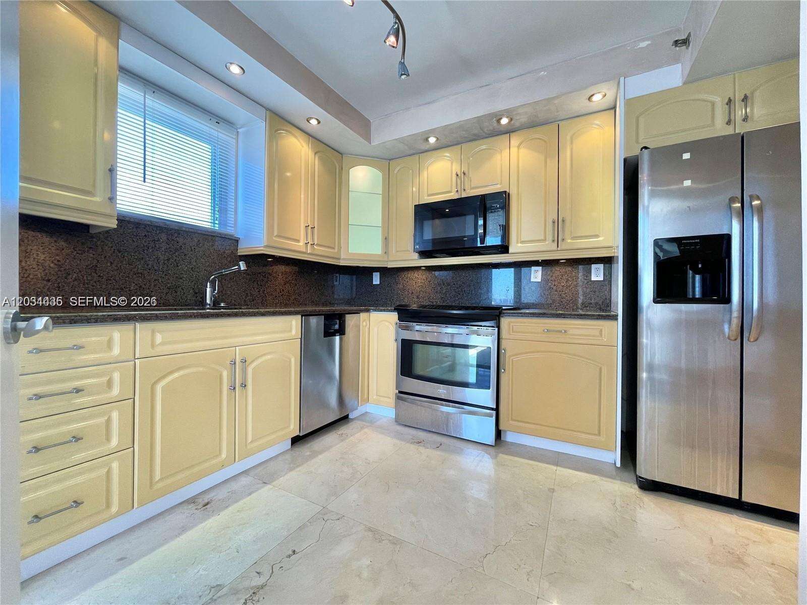 Parc Central East at 3300 192 St, Aventura, FL 33180 - For Rent photo 16