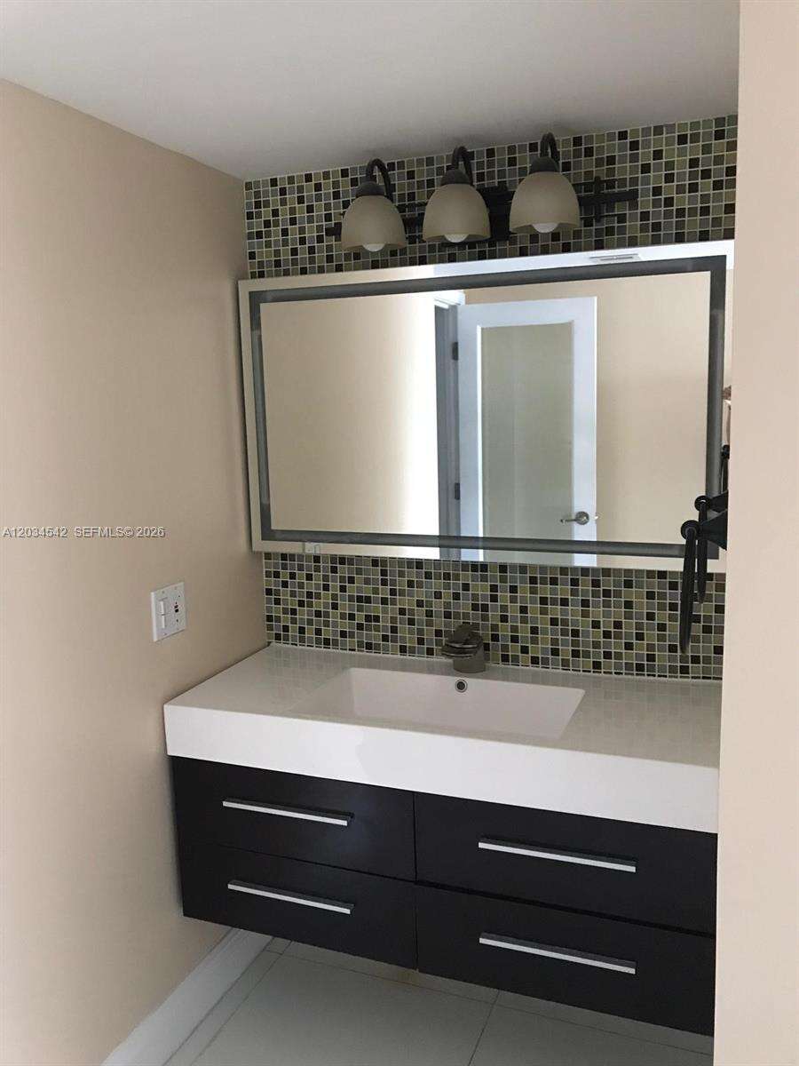 The Grand at 1717 Bayshore Dr, Miami, FL 33132 - For Rent photo 22