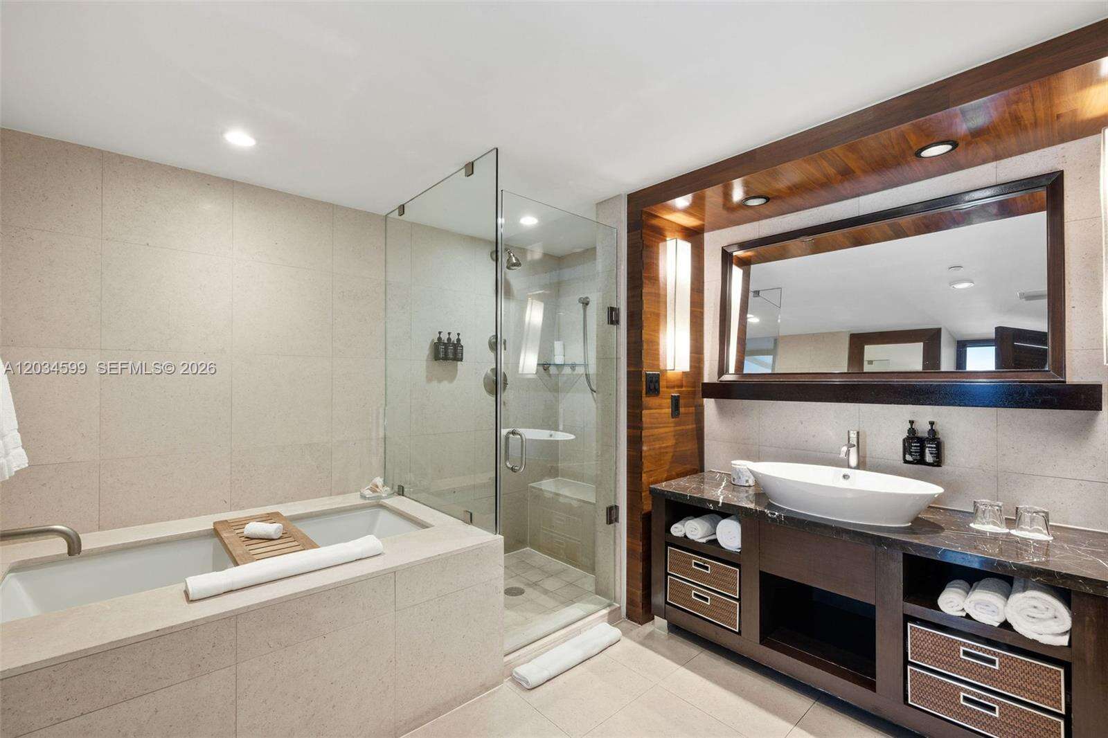 Central Carillon at 6801 Collins Ave, Miami Beach, FL 33141 - For Rent photo 15